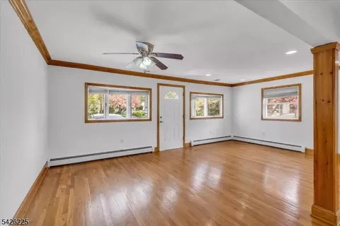 95 Calvert Ave E, Edison, NJ 08820 photo 24