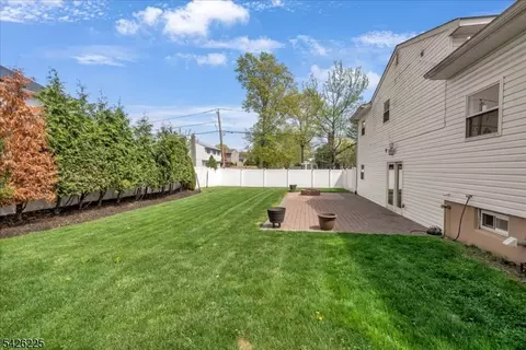 95 Calvert Ave E, Edison, NJ 08820 photo 38