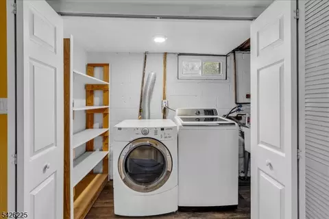 95 Calvert Ave E, Edison, NJ 08820 photo 37