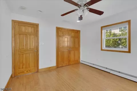 95 Calvert Ave E, Edison, NJ 08820 photo 23