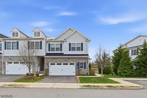 11 Lee Dr, Morristown, NJ 07960
