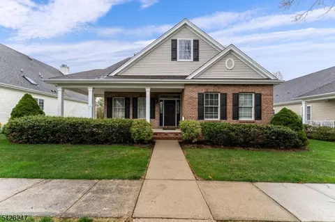 43 Falcon Way, Washington, NJ 07882