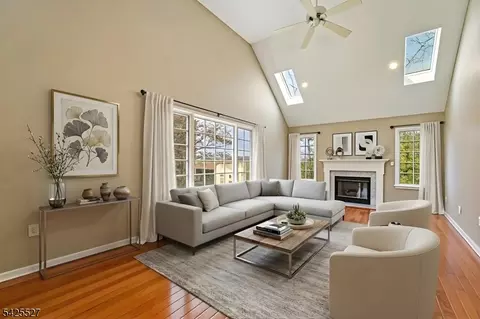 53 Ridge Dr, Montville, NJ 07045