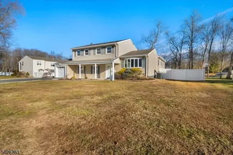 63 W William St, Lincoln Park, NJ 07035