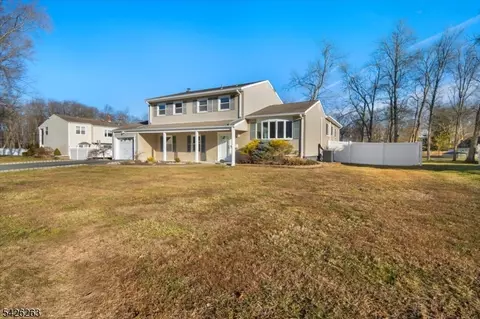 63 W William St, Lincoln Park, NJ 07035