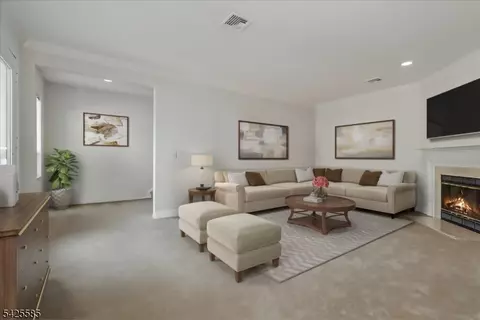 13 Franklin Pl #6D, Morristown, NJ 07960