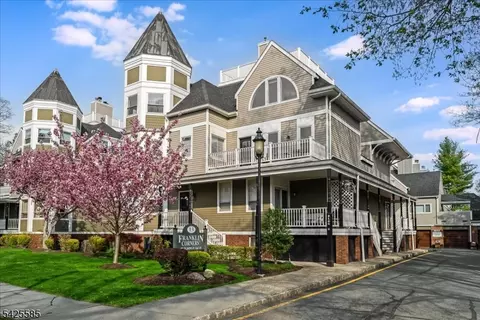 13 Franklin Pl #6D, Morristown, NJ 07960