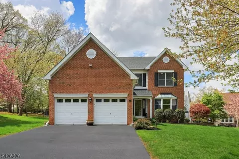 5 Gordon Pl, Basking Ridge, NJ 07920