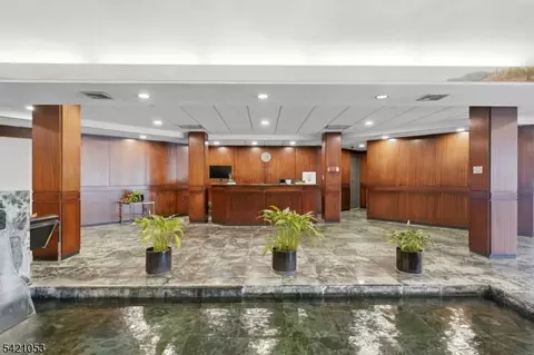 609 W South Orange Ave #4U, South Orange, NJ 07079
