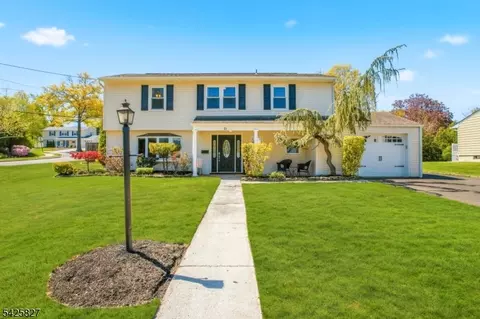 11 Briar Hills Cir, Springfield, NJ 07081