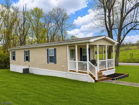 90-35 Honey Run Rd, Blairstown, NJ 07825