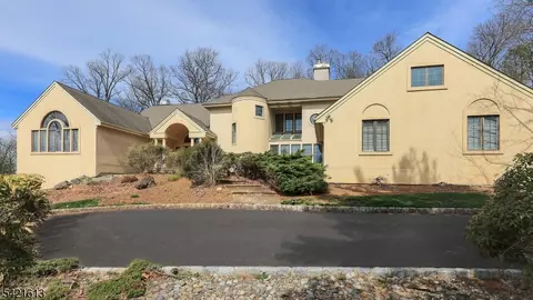 15 Glenview Dr, Warren, NJ 07059