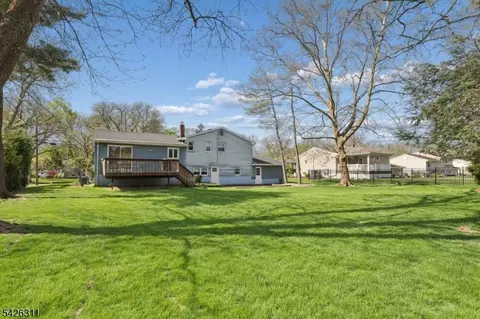35 Robin Rd, Wayne, NJ 07470 photo 34