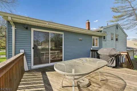 35 Robin Rd, Wayne, NJ 07470 photo 33