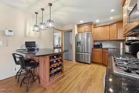 35 Robin Rd, Wayne, NJ 07470 photo 11