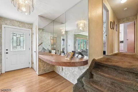 35 Robin Rd, Wayne, NJ 07470 photo 5