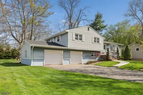 35 Robin Rd, Wayne, NJ 07470 photo 3