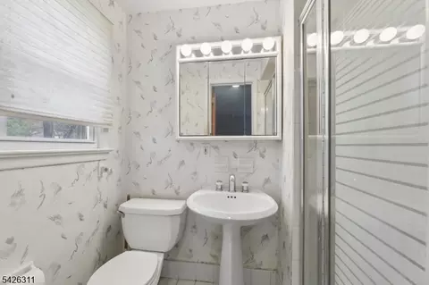35 Robin Rd, Wayne, NJ 07470 photo 25