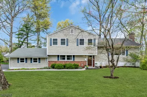 51 Chestnut St, New Providence, NJ 07974