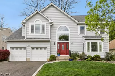7 Blazure Dr, Bernardsville, NJ 07924
