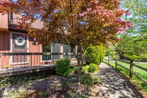 23 Bloomingdale Dr #1C, Hillsborough, NJ 08844
