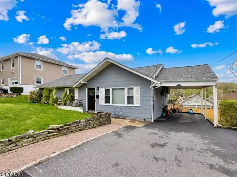 15 Cross St, Dover, NJ 07801