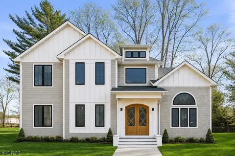 47 Afton Dr, Florham Park, NJ 07932