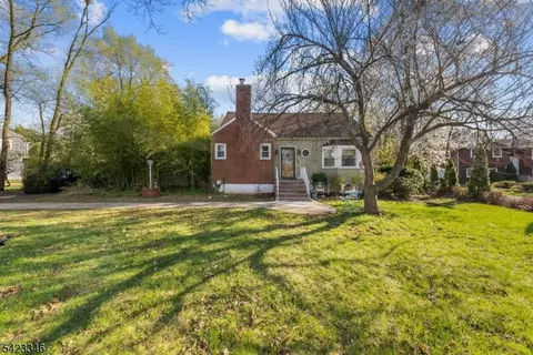 1774 Amwell Rd, Somerset, NJ 08873