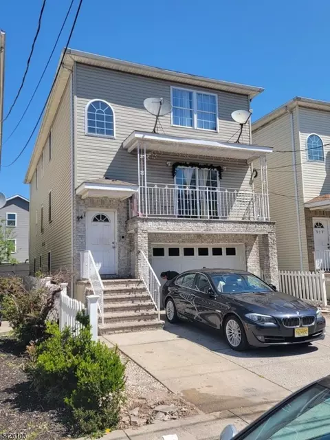 941 Emma St, Elizabeth, NJ 07201