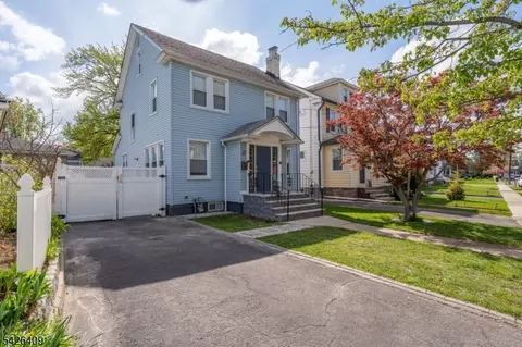 8 Melrose Ter, Elizabeth, NJ 07208