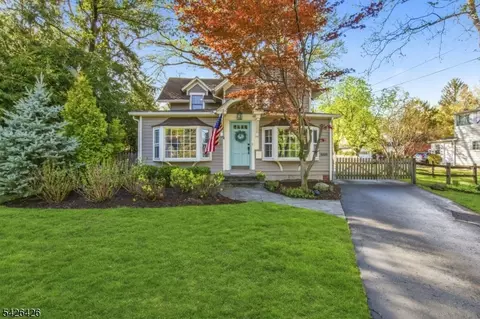 454 S Maple Ave, Glen Rock, NJ 07452