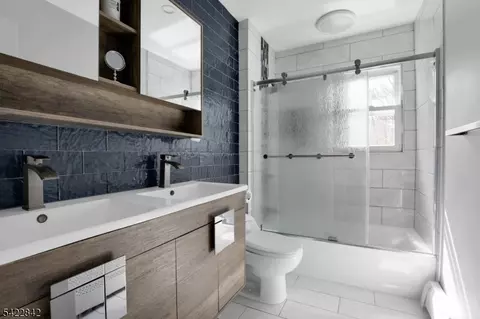 Bath - 36 Coppergate Dr, Basking Ridge, NJ 07920 photo 3 of 7