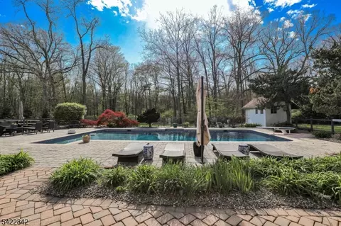 Exterior - 36 Coppergate Dr, Basking Ridge, NJ 07920 photo 2 of 8