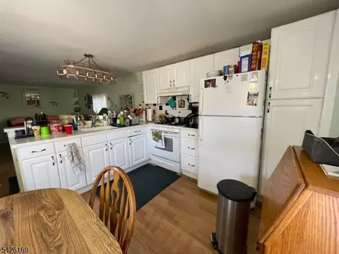 22 Ambassador Dr, Wayne, NJ 07470 photo 3