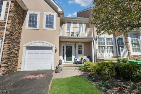 80 Magnolia Way, North Haledon, NJ 07508