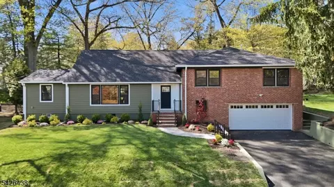 11 Cobane Ter, West Orange, NJ 07052
