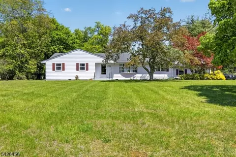 19 Partridge Rd, Hillsborough, NJ 08844