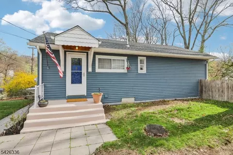 47 Broadway, Hopatcong, NJ 07843