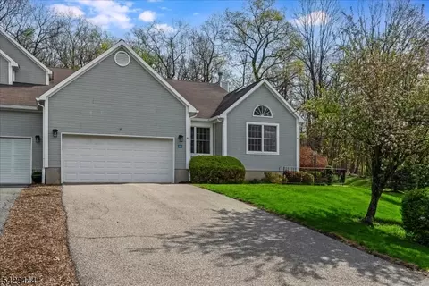 126 Worcester Dr, Wayne, NJ 07470 photo 12