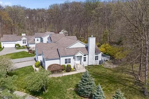 126 Worcester Dr, Wayne, NJ 07470 photo 10