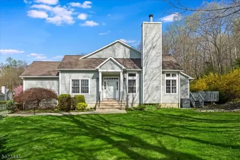 126 Worcester Dr, Wayne, NJ 07470 photo 2