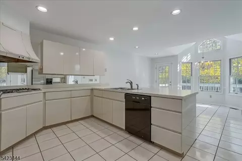 126 Worcester Dr, Wayne, NJ 07470 photo 14