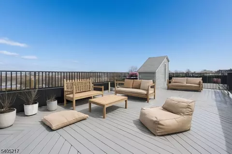 104 Poplar St #2, Jersey City, NJ 07307