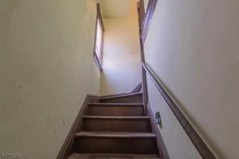 Entry Way - 38 Eckert Ave, Newark, NJ 07112 photo 7 of 15