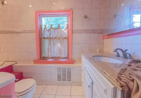Bath - 38 Eckert Ave, Newark, NJ 07112 photo 1 of 2