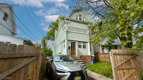 38 Eckert Ave, Newark, NJ 07112