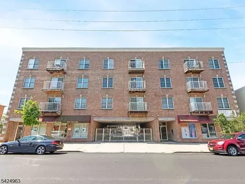 411-419 Chestnut St #3B, Kearny, NJ 07032