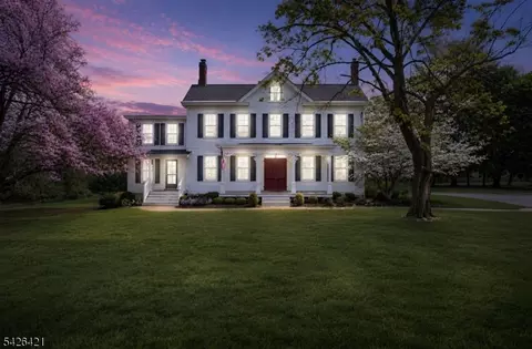 286 Harlingen Rd, Belle Mead, NJ 08502