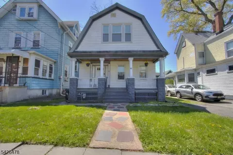49 Bond St, Passaic, NJ 07055
