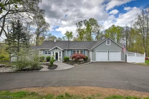 9 Zion Rd, Hopewell, NJ 08525